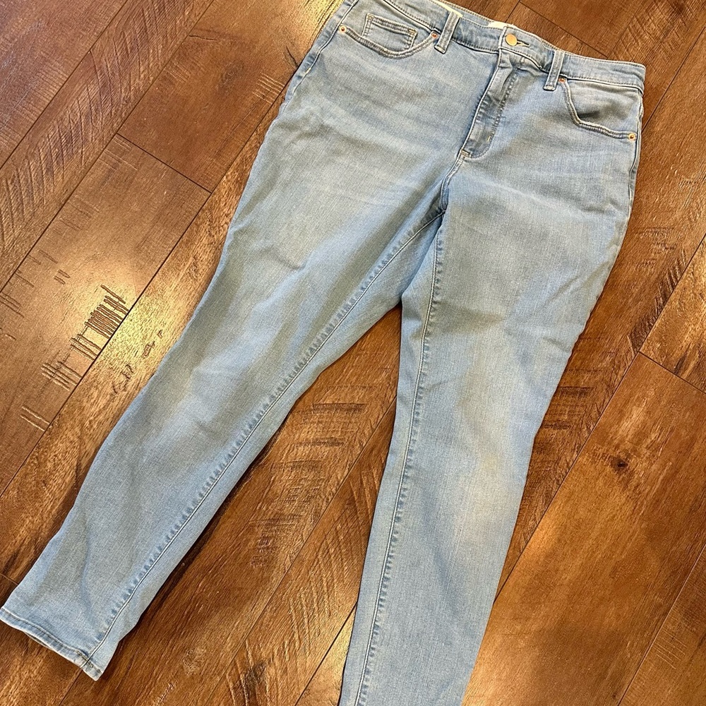 UNIVERSAL THREAD Light Wash High Rise Skinny Womens Jeans